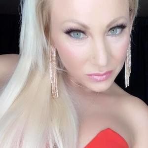 Meet your Posher, Amandelyn